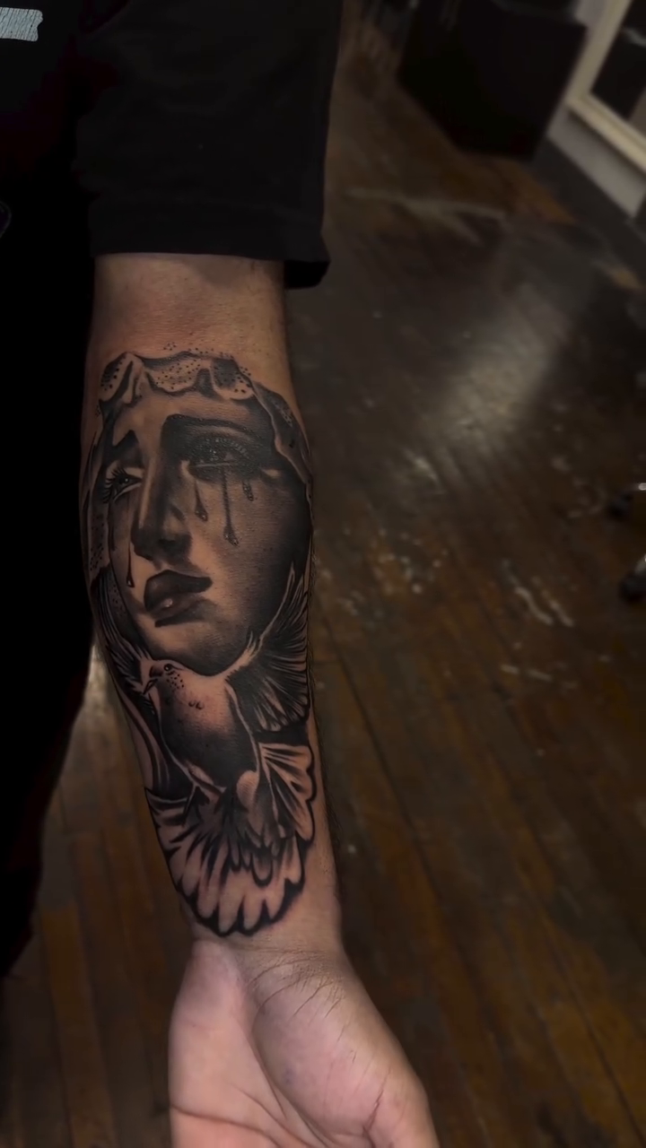 Tattoo by @broken_tattz β black_and_grey, realism