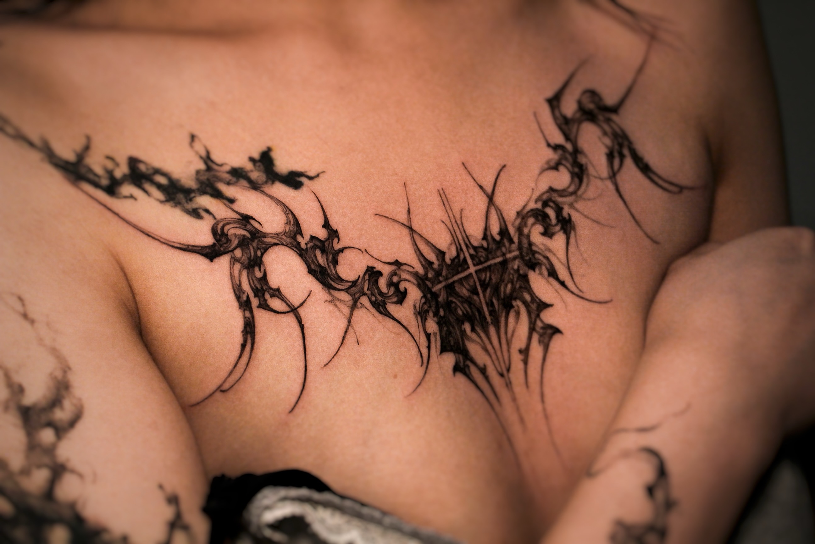 Tattoo by @hynngloomy — black_and_grey