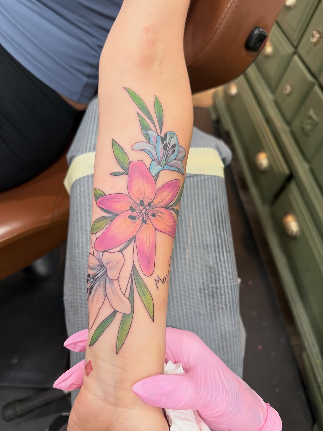 Tattoo by @honeysucktattoo — fine_line, realism