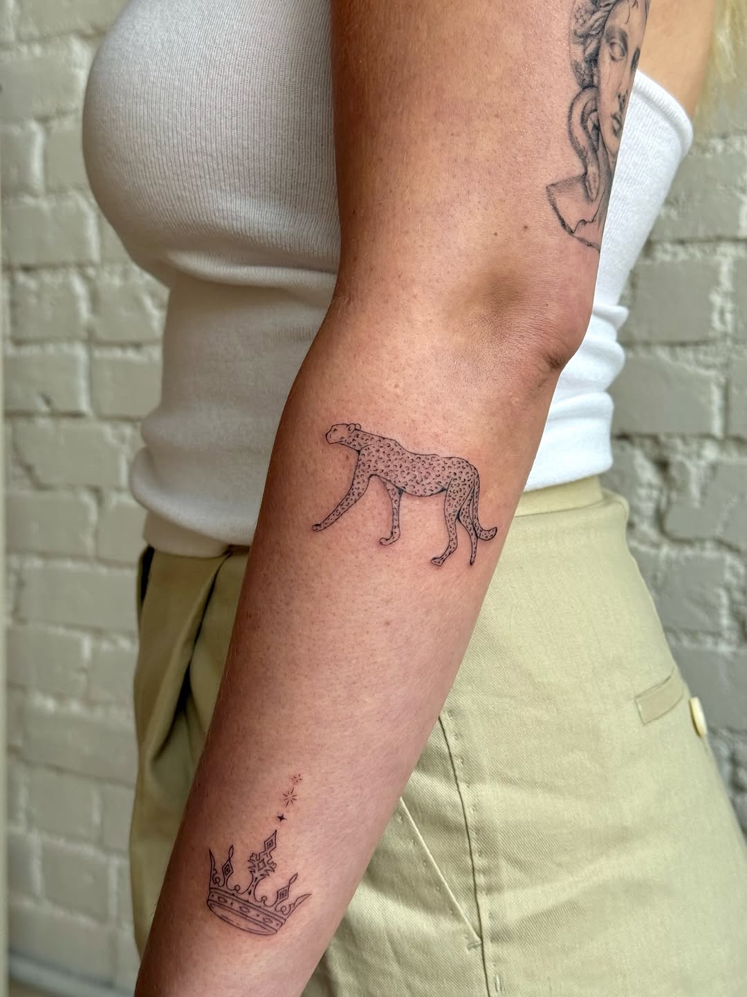 Tattoo by @feelinfineline โ fine_line, minimalist