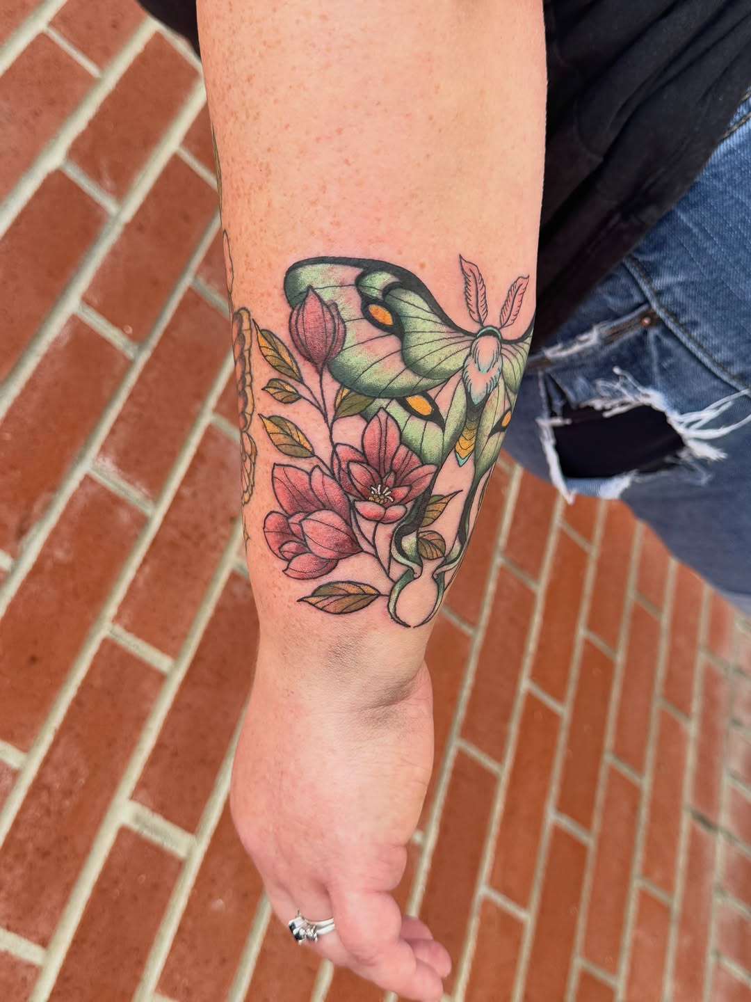 Tattoo by @tatsbythealycat — neo_traditional, realism