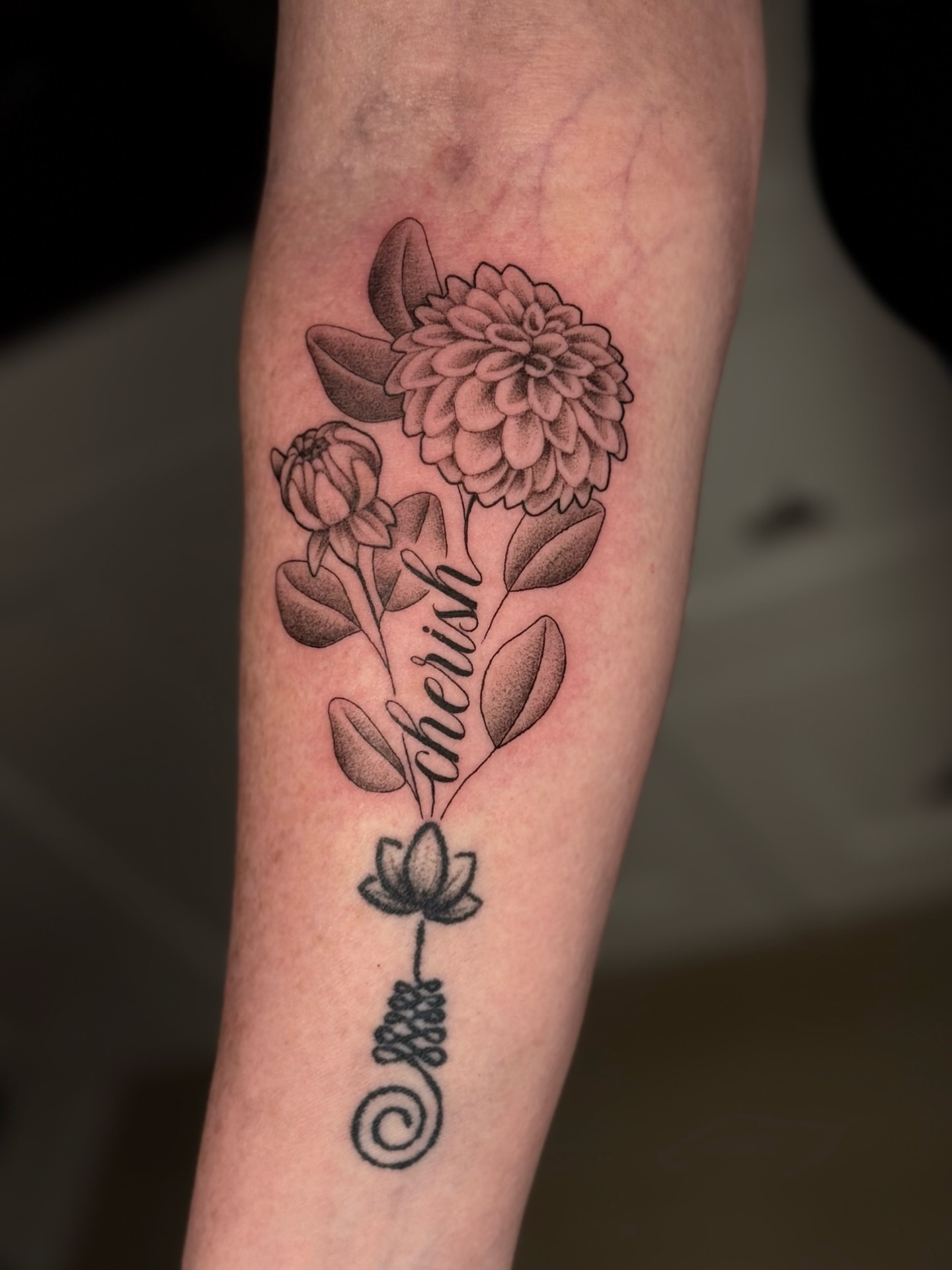 Tattoo by @alyssafazzino — black_and_grey