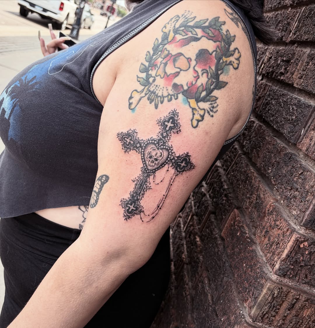Tattoo by @rottenronnietattoos — neo_traditional, watercolor