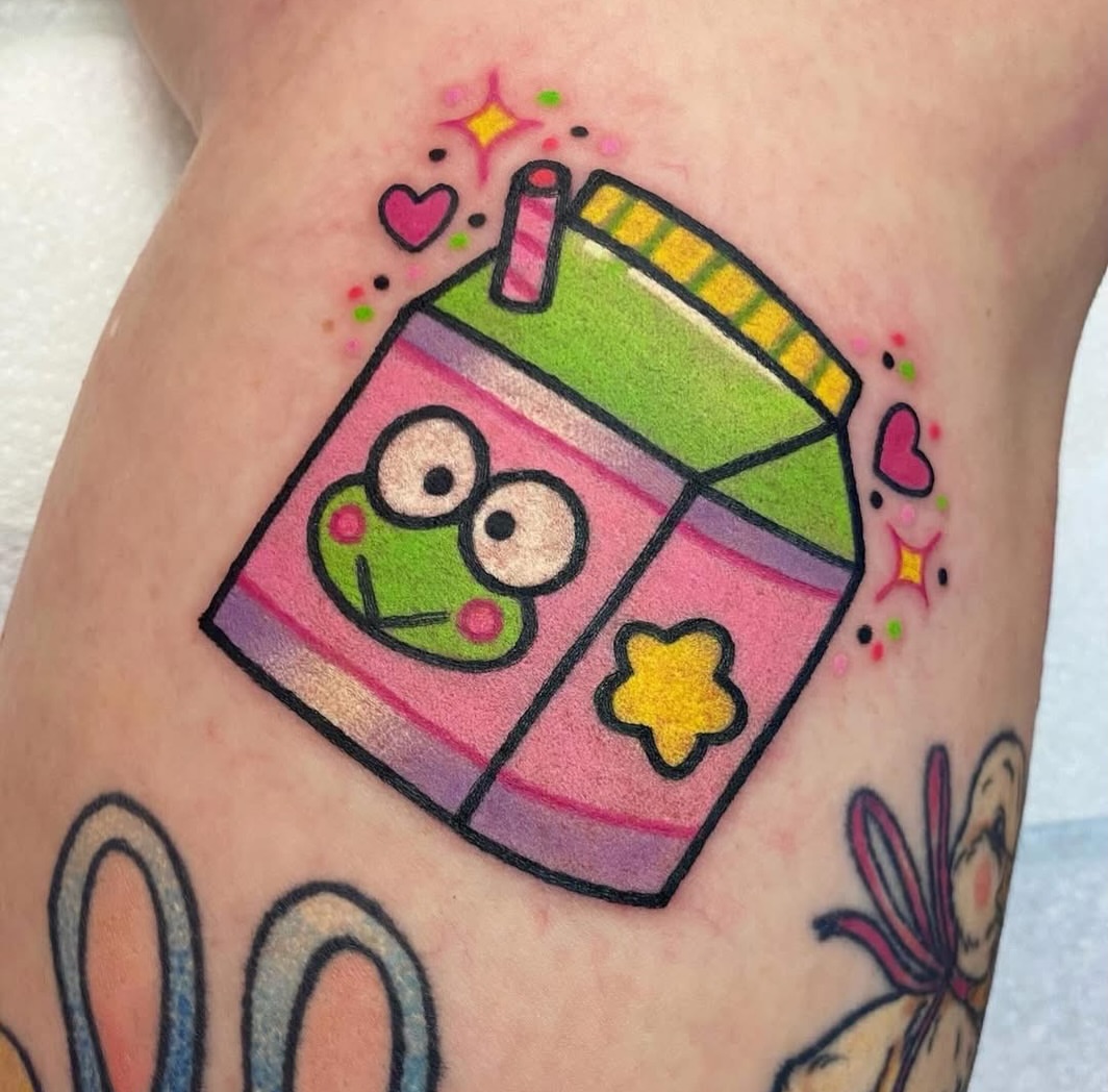 Tattoo by @roxyrydertattoo — new_school, geometric