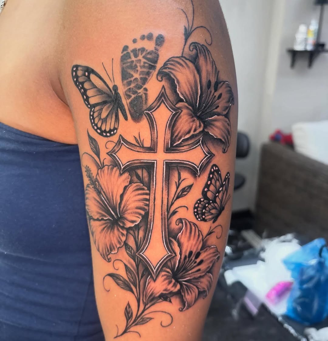 Tattoo by @sheinkd_itt โ realism, black_and_grey
