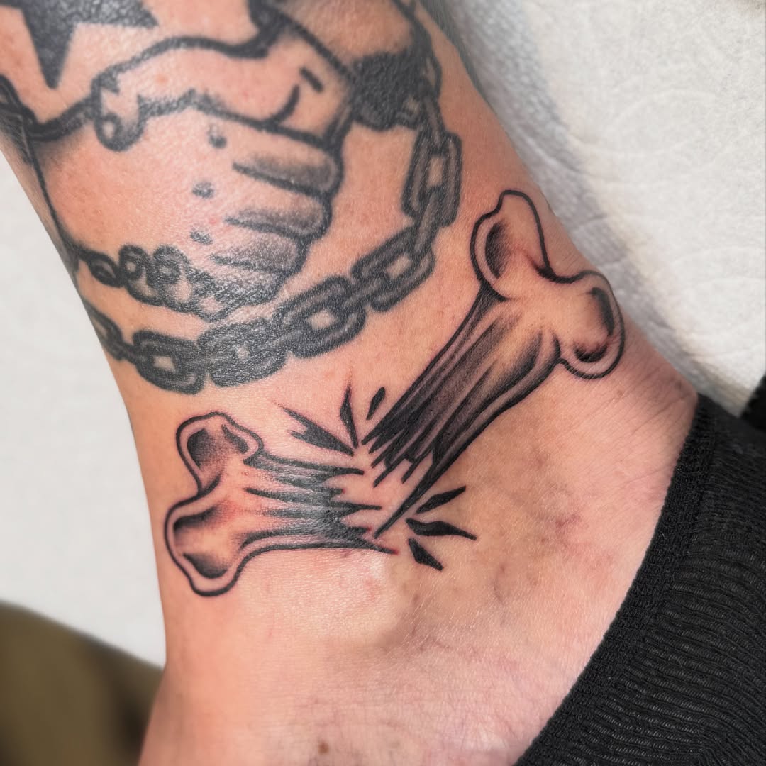 Tattoo by @senemtattooer — black_and_grey