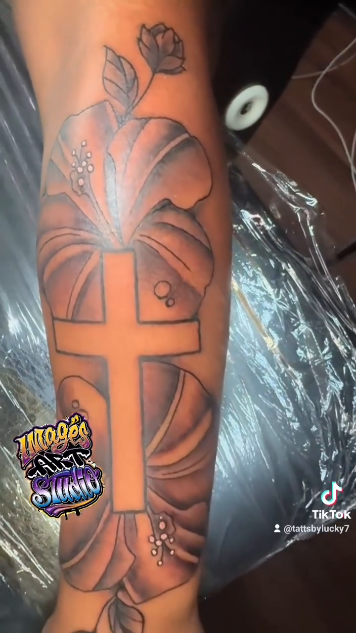 Tattoo by @tattsbylucky7 — black_and_grey, realism