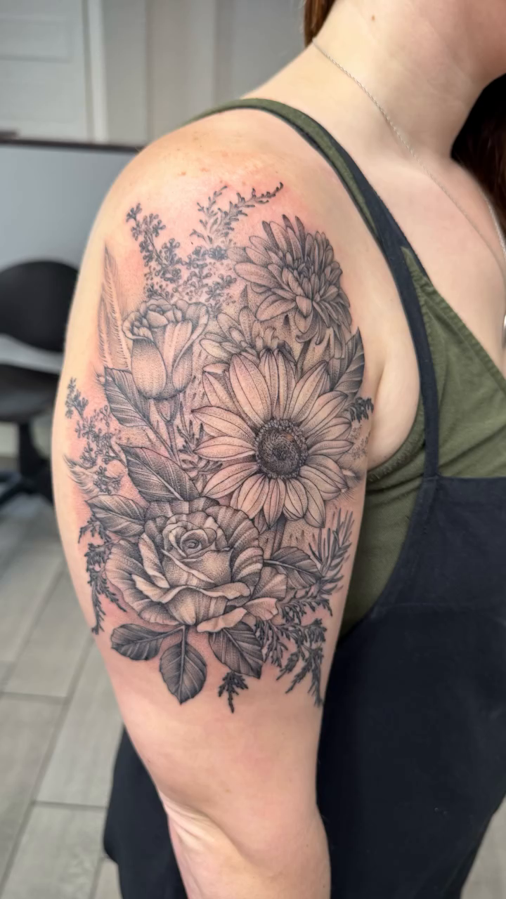 Tattoo by @red_palm_tattoo — fine_line, black_and_grey
