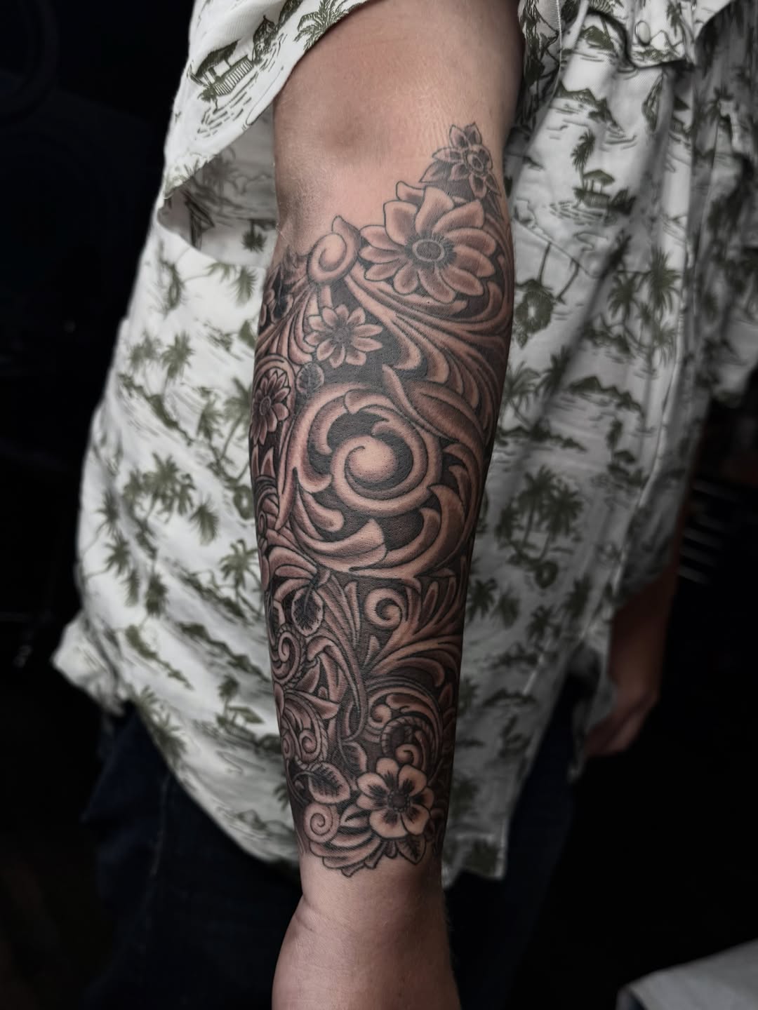Tattoo by @gloomkvlt β ornamental, black_and_grey