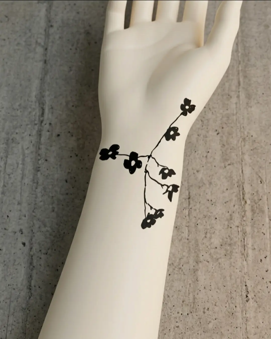 Tattoo by @cryn_ttt — minimalist