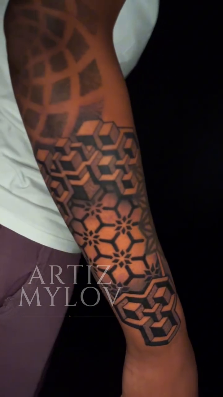 Tattoo by @artizmylov — geometric, dotwork