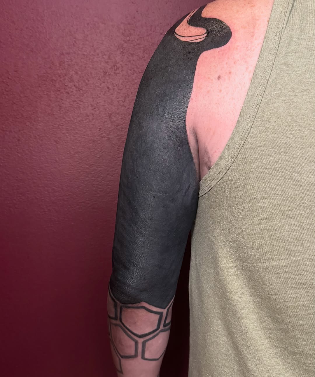 Tattoo by @inkedbybanti — blackwork
