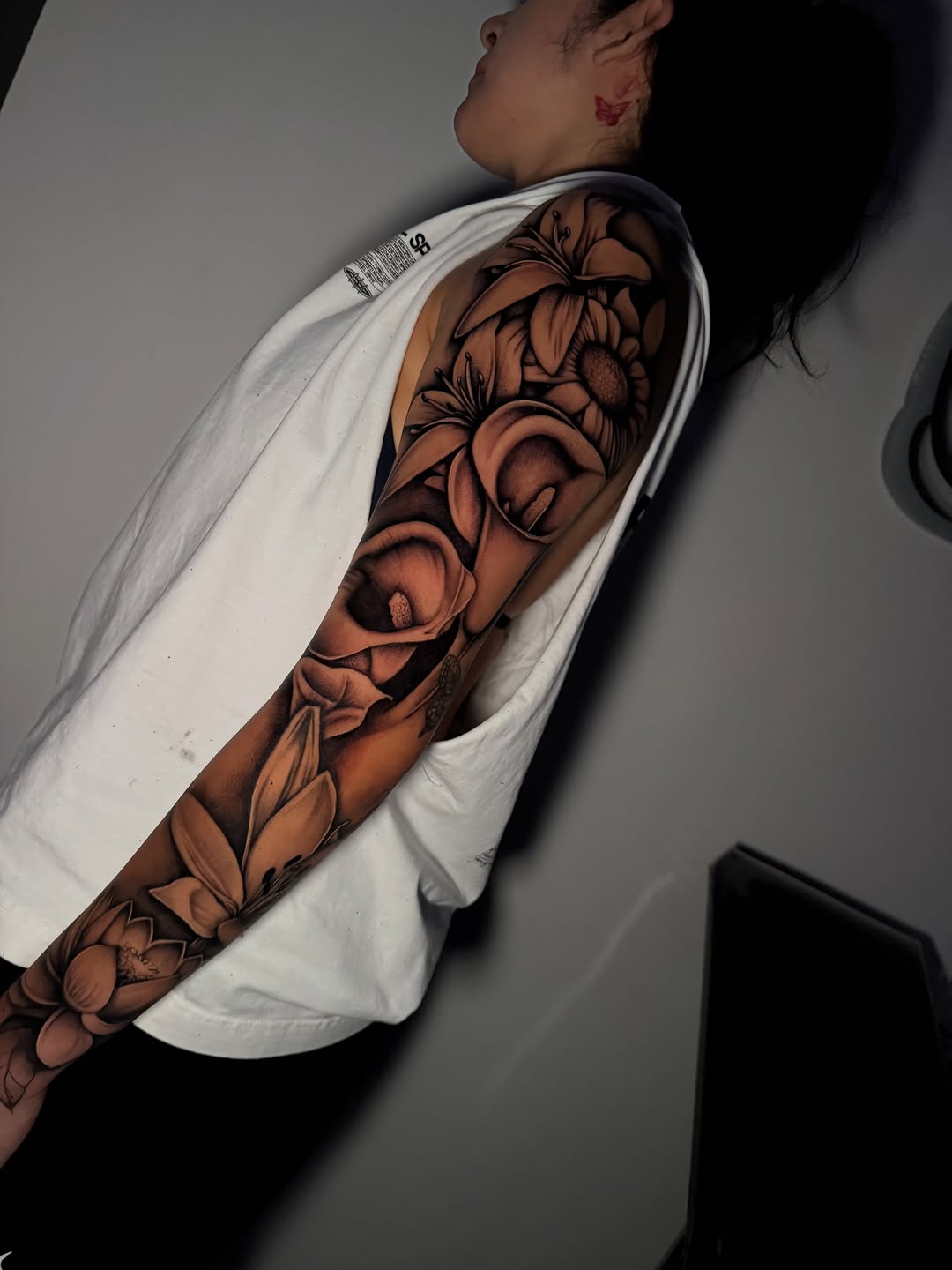 Tattoo by @moni.ca_tattoos — realism, black_and_grey