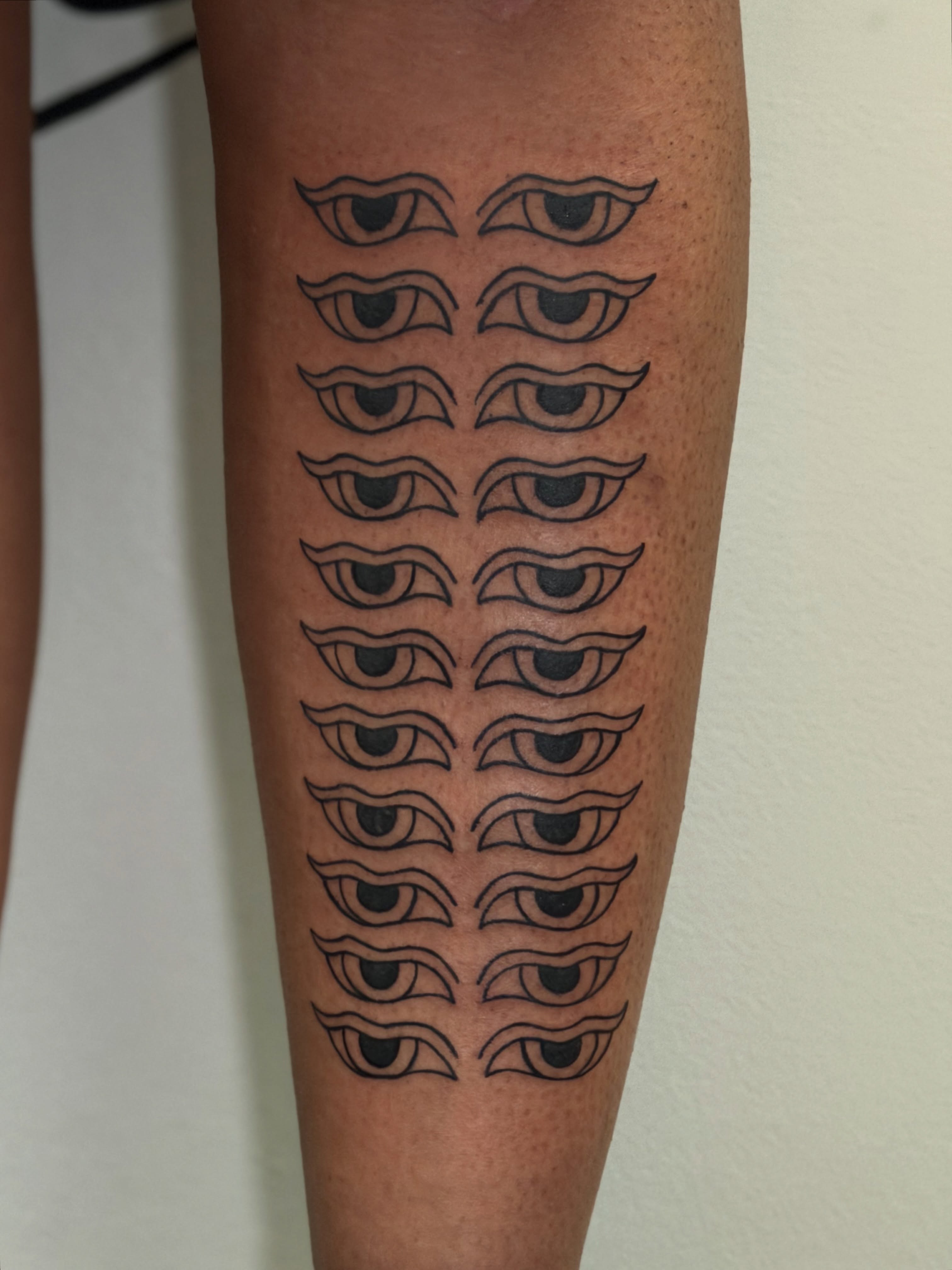 Tattoo by @taylormadeinkco — black_and_grey