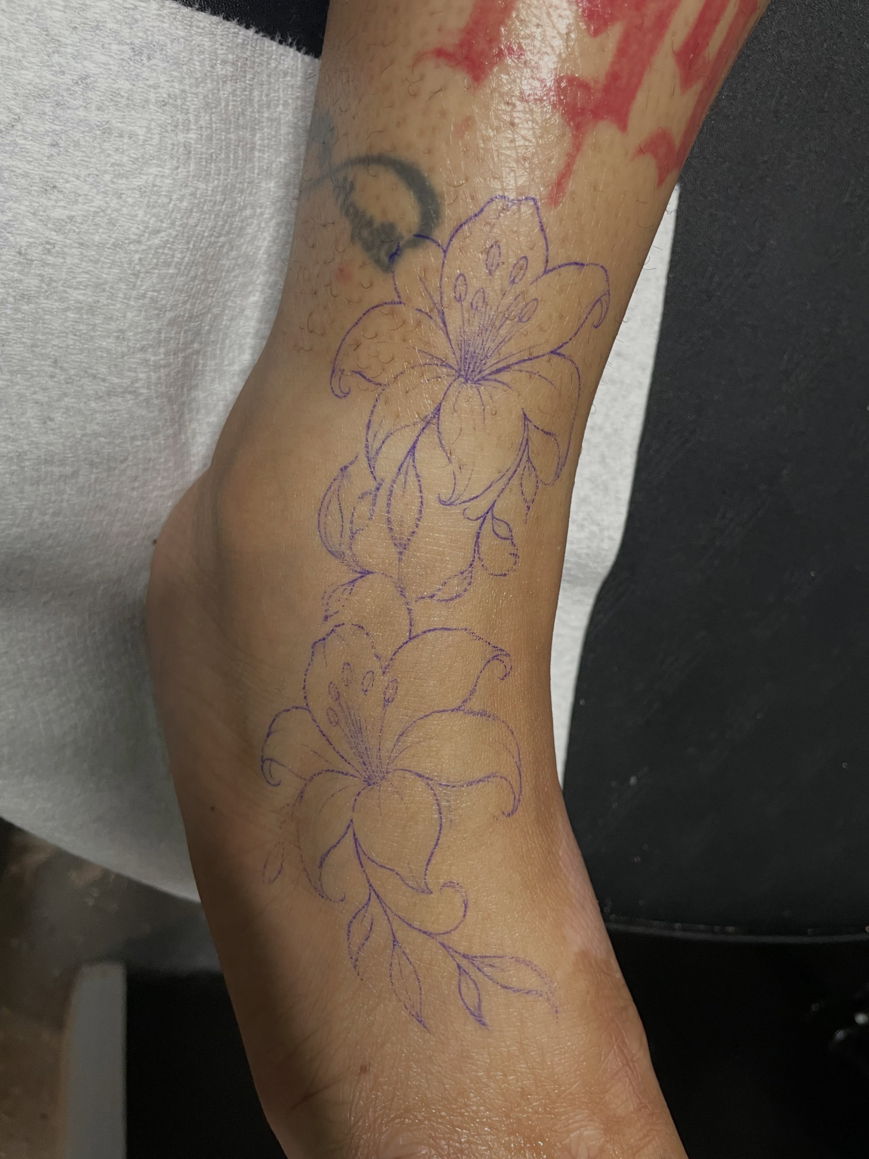 Flowers fine line tattoo on the forearm by TreCashTats💉🩸 MisfitzTattooStudio