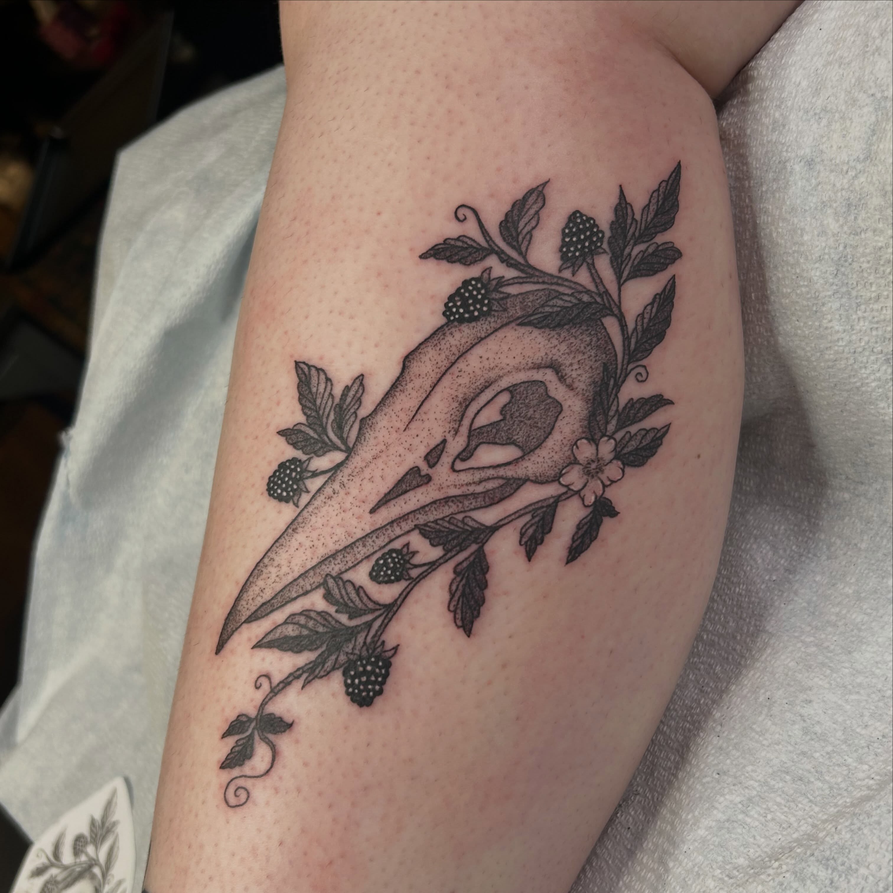 Tattoo by @lisa_inkk — dotwork, black_and_grey