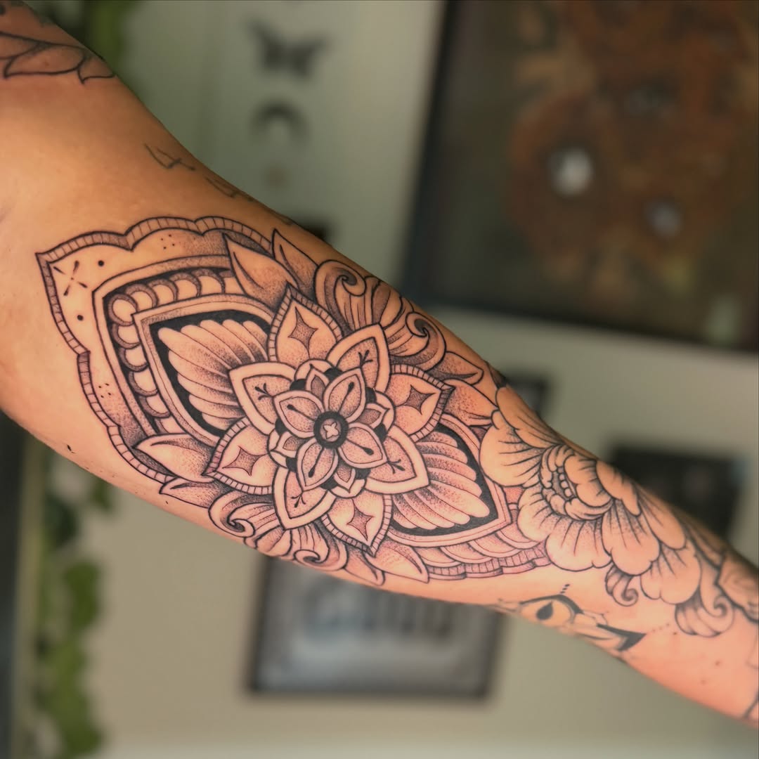 Tattoo by @chiahtattoos — geometric, dotwork