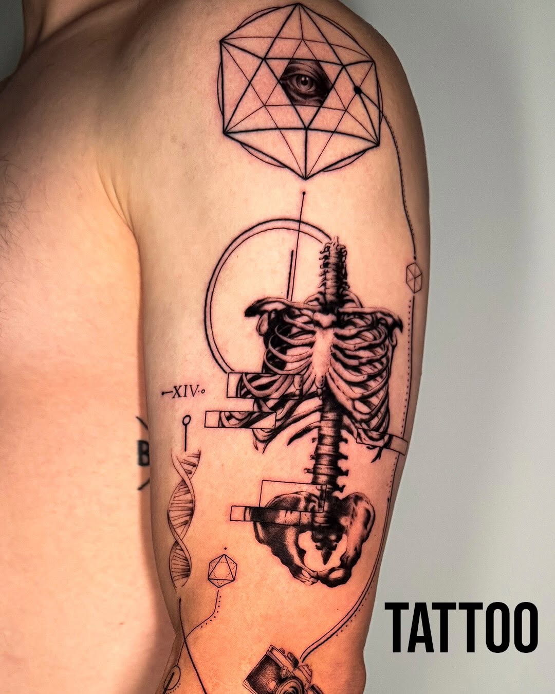 Tattoo by @moitattoo — geometric, black_and_grey