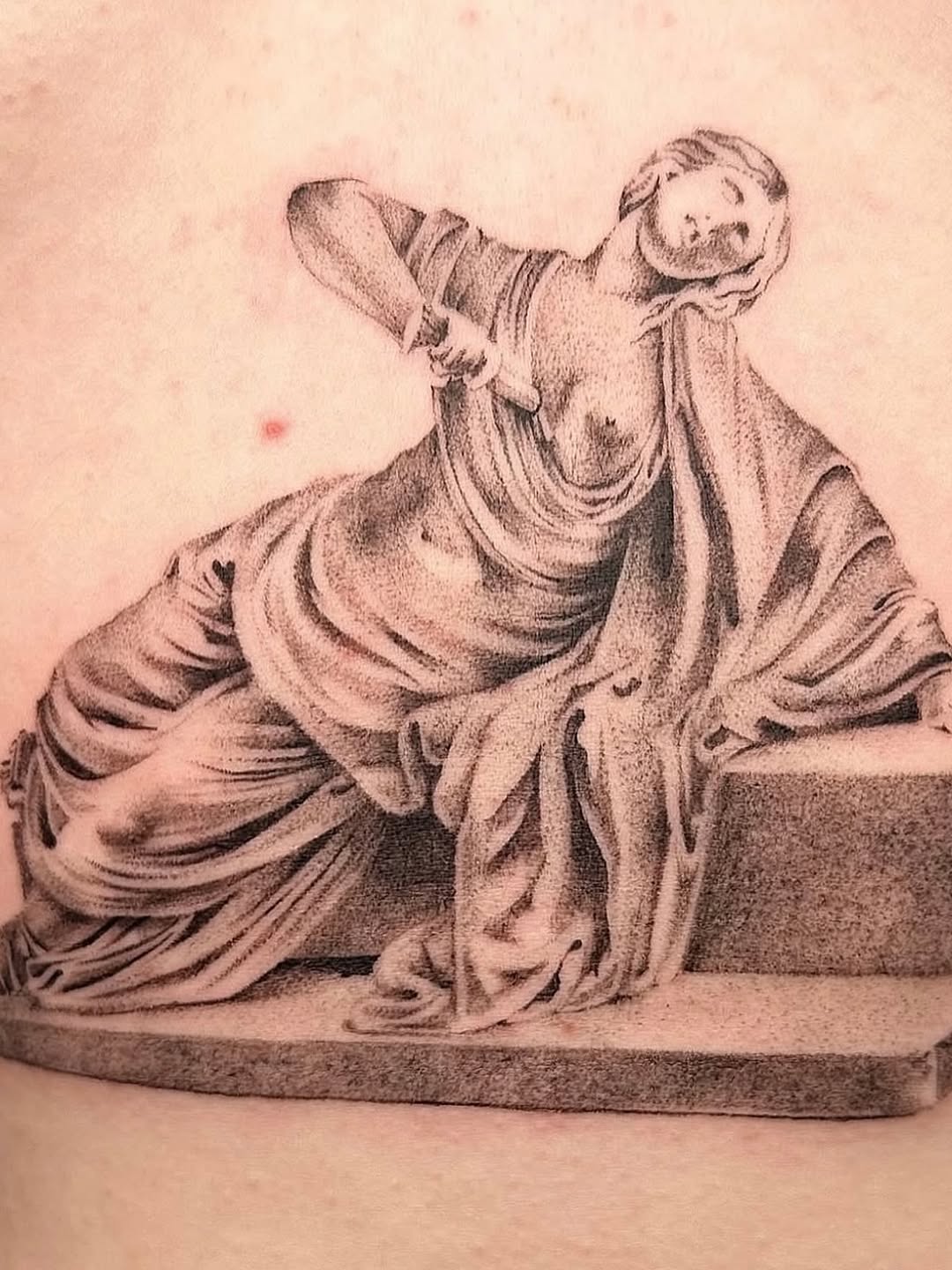 Tattoo by @jenniferpalomaa — realism, black_and_grey