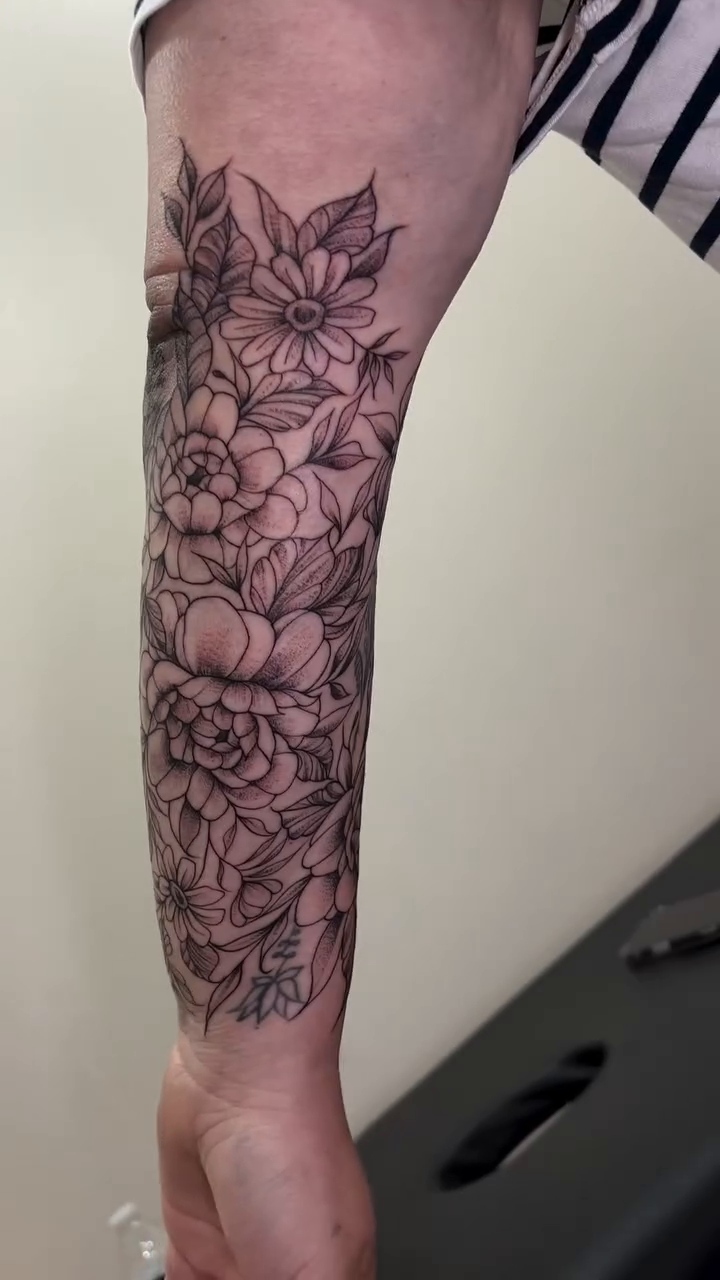 Tattoo by @athenaartistrytattoostudio — fine_line, black_and_grey