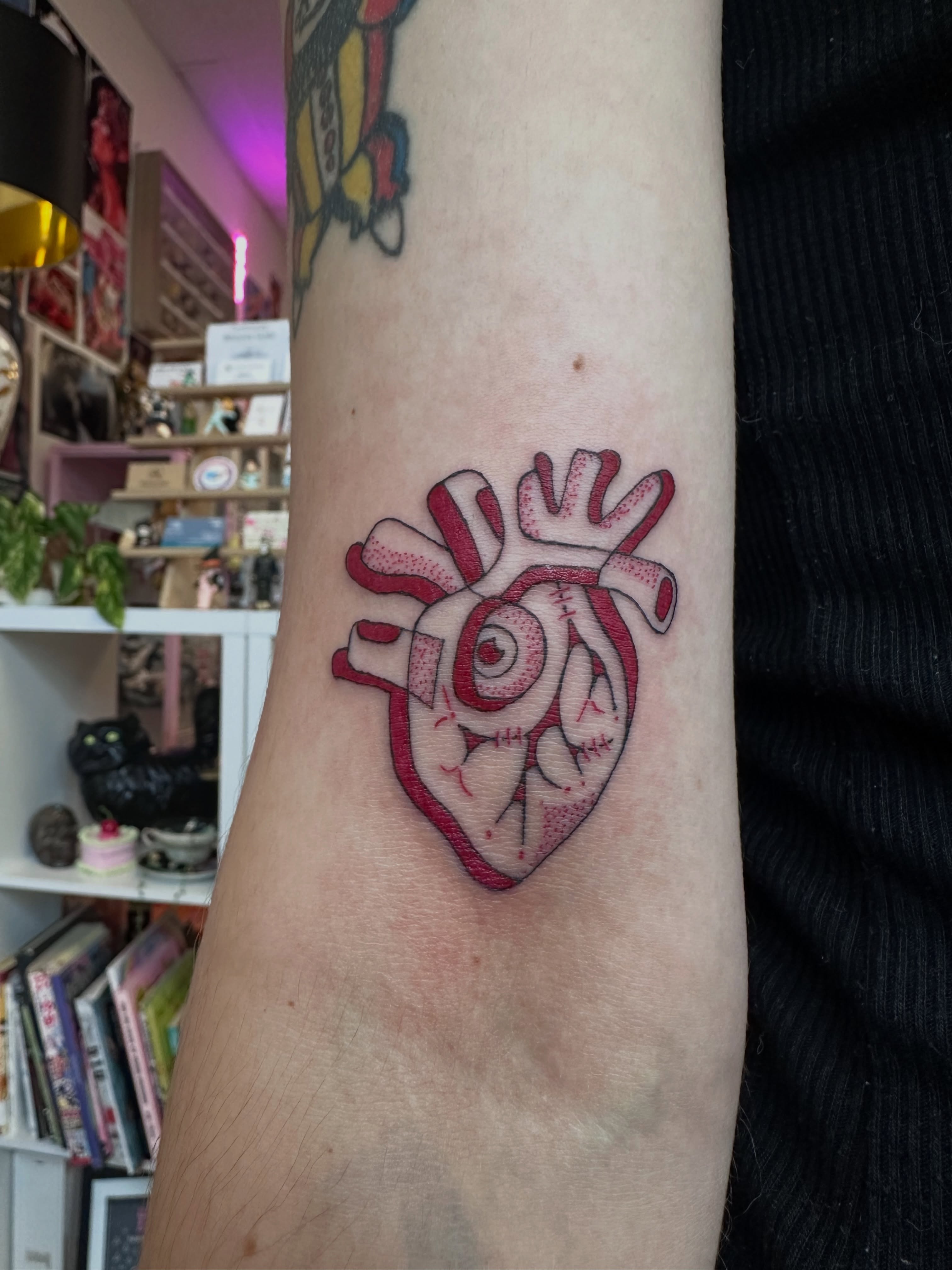 Tattoo by Anna 🦈🍊🏳️‍🌈, Toronto, Canada