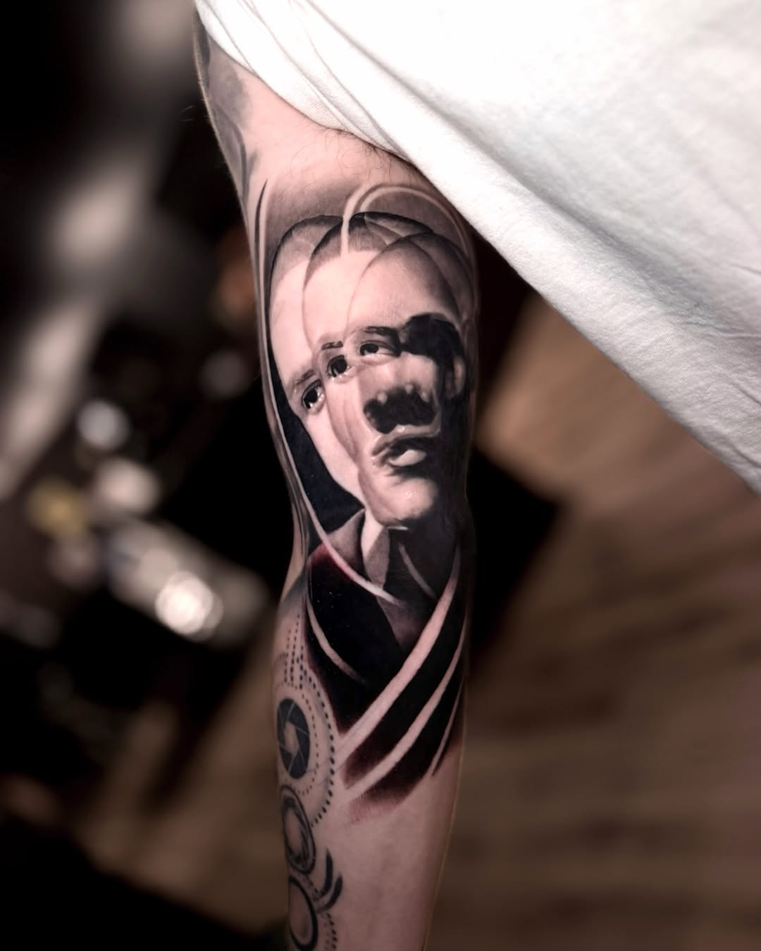 Tattoo by @xsebastiancalderonx — realism