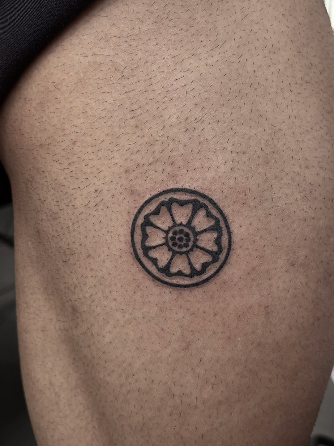 Tattoo by @harleetattoos — fine_line, blackwork