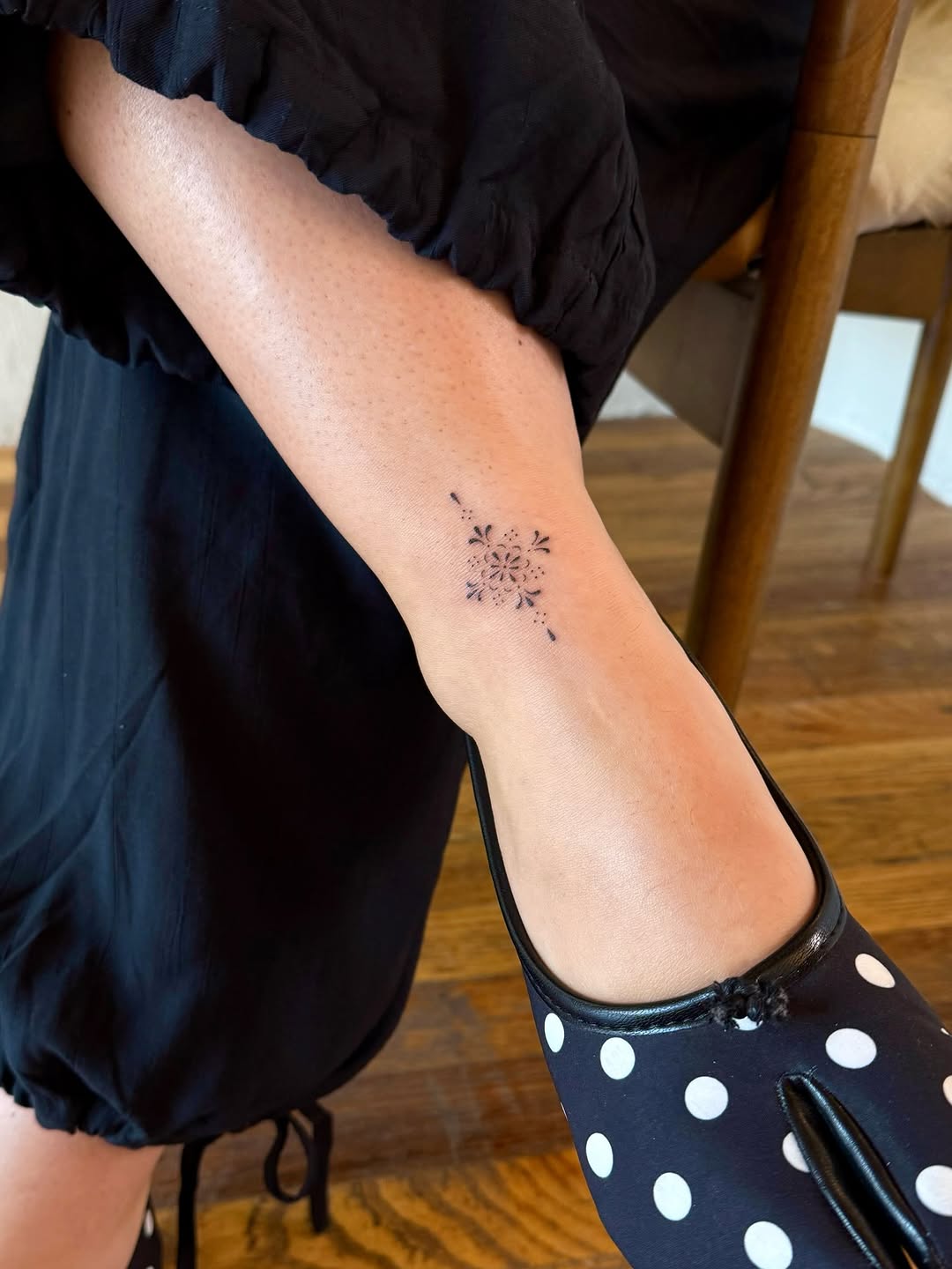 Tattoo by @feelinfineline โ fine_line, geometric