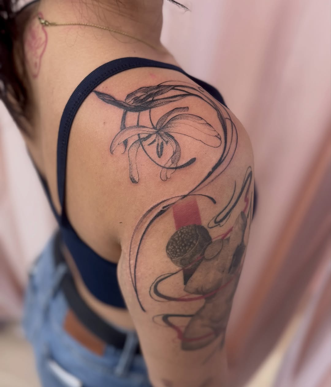 Tattoo by @clairelartstudio — fine_line, illustrative