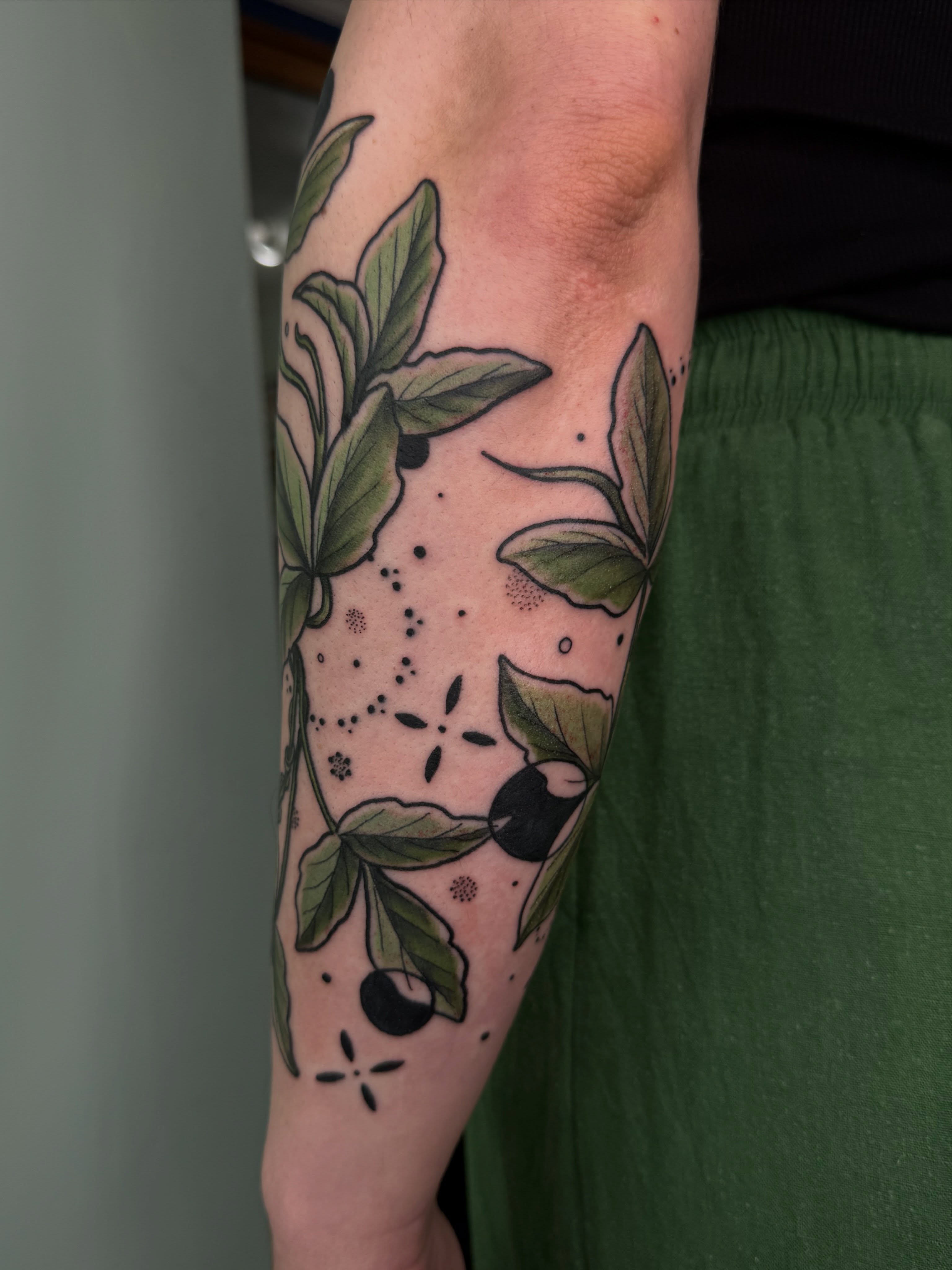 Tattoo by @louddoodle — dotwork, realism