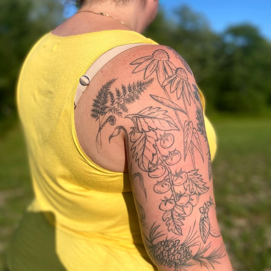Tattoo by @mamaearthtone — illustrative