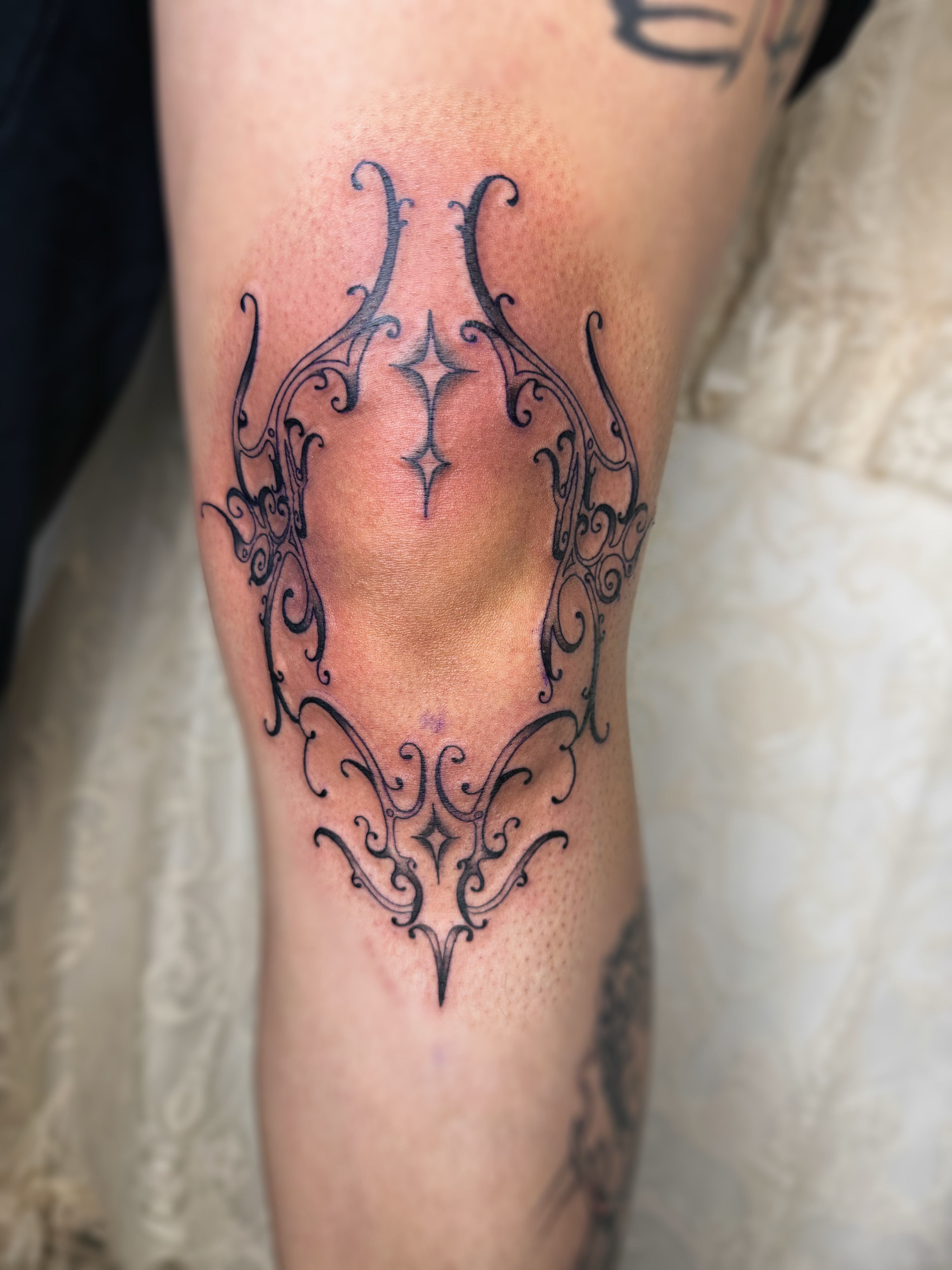 Tattoo by @sombra.miel — ornamental