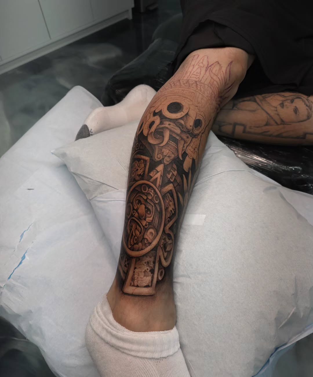 Tattoo by @inkbyesto — black_and_grey, geometric