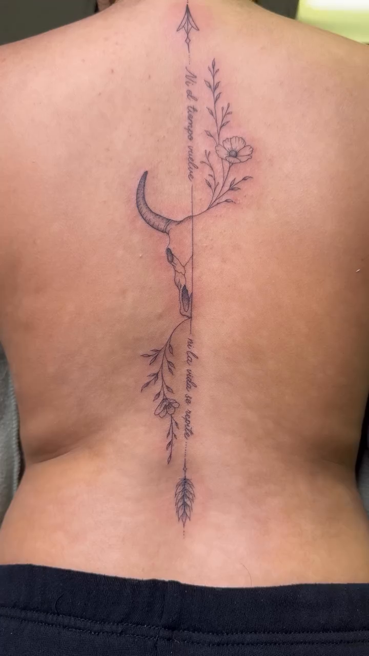 Blackwork tattoo on the back by Jennifer Garcia R - Vegas tattoo artist