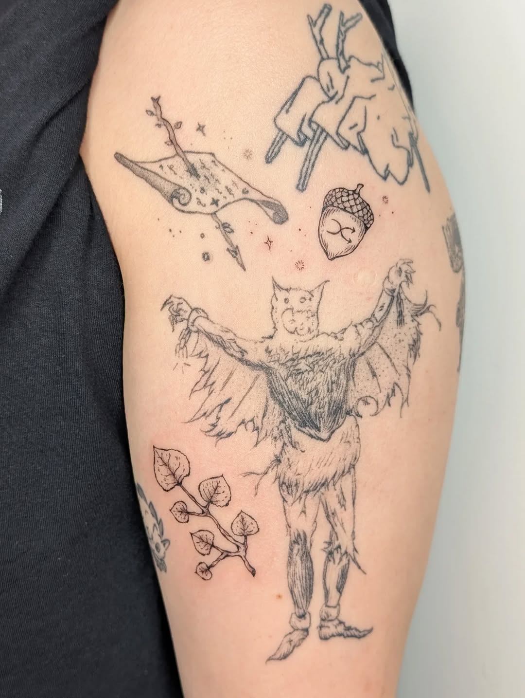 Tattoo by @milagujastattoo — illustrative, sketch