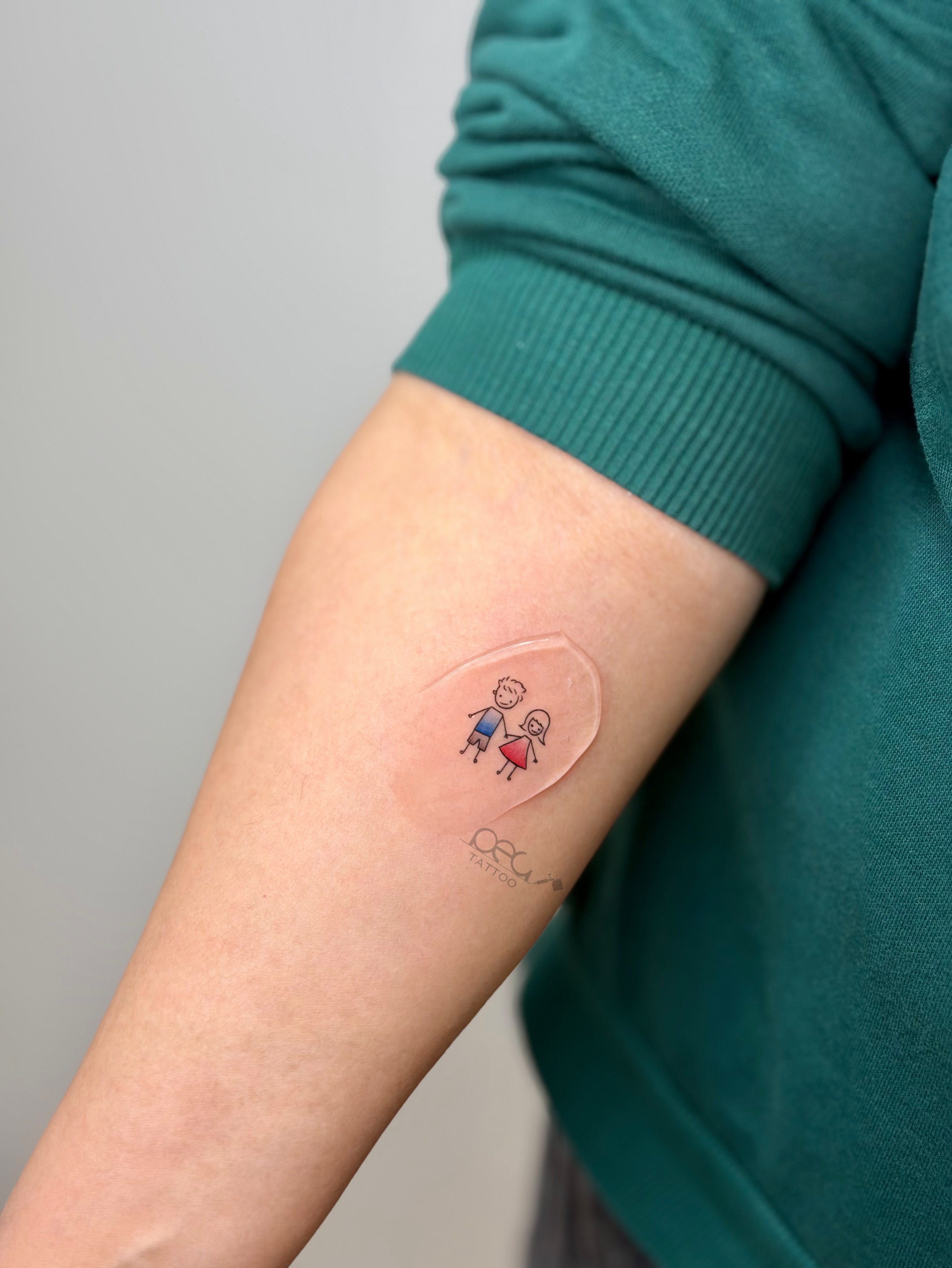 Tattoo by @peg_tattoo2 — minimalist