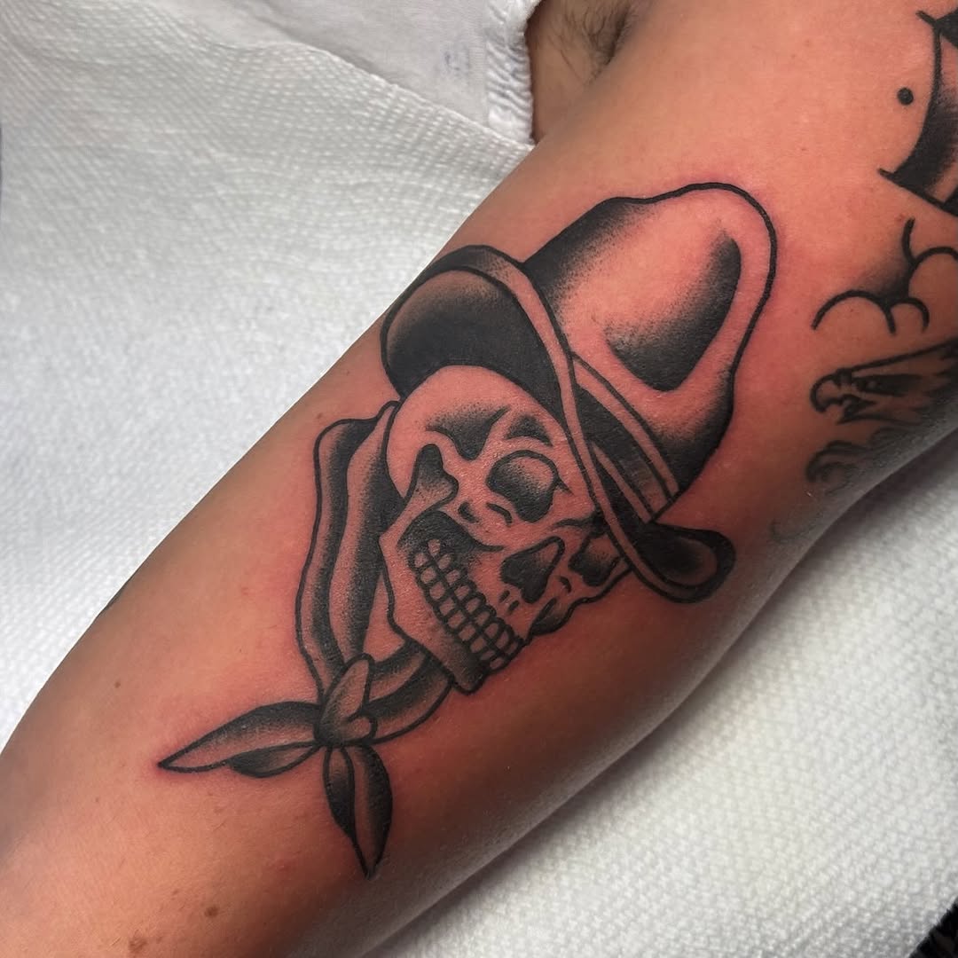 Tattoo by @larrylovestattoos โ american_traditional, black_and_grey