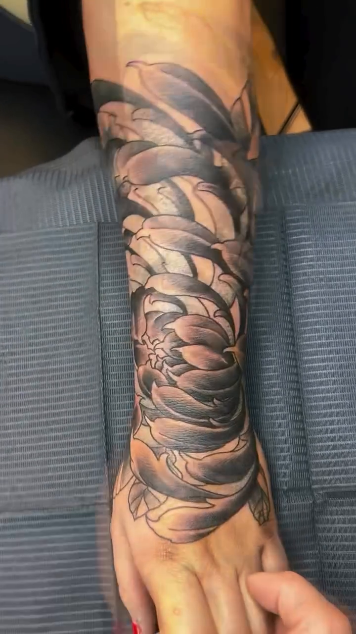 Tattoo by @gentlejosh — japanese_irezumi, black_and_grey