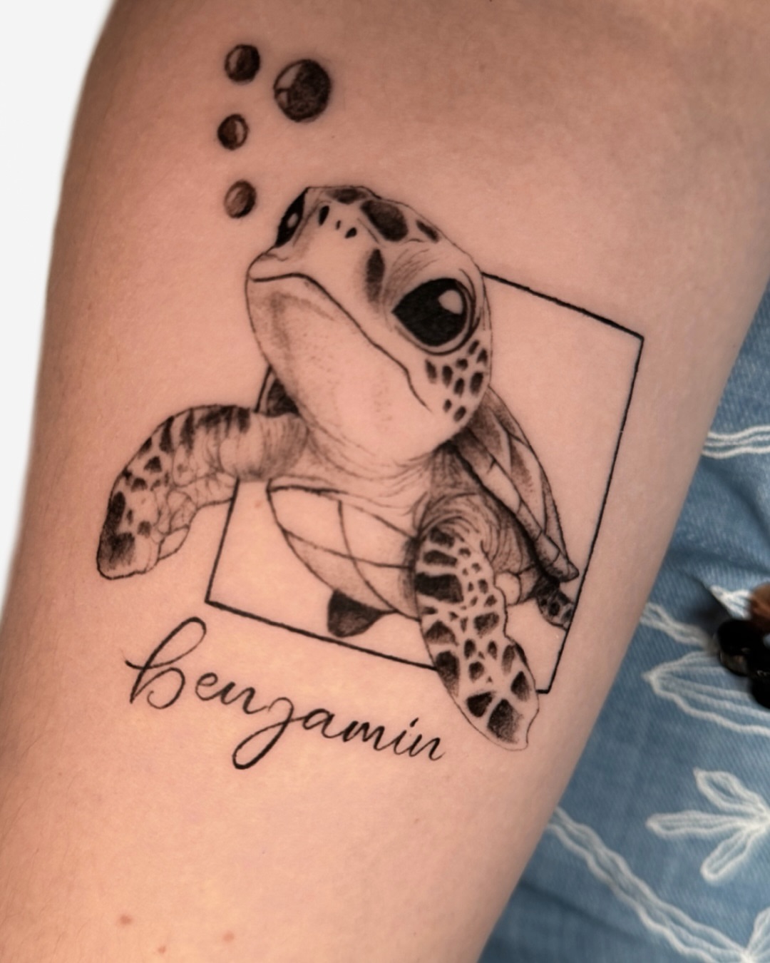 Tattoo by @maaru.tattoo — dotwork, realism