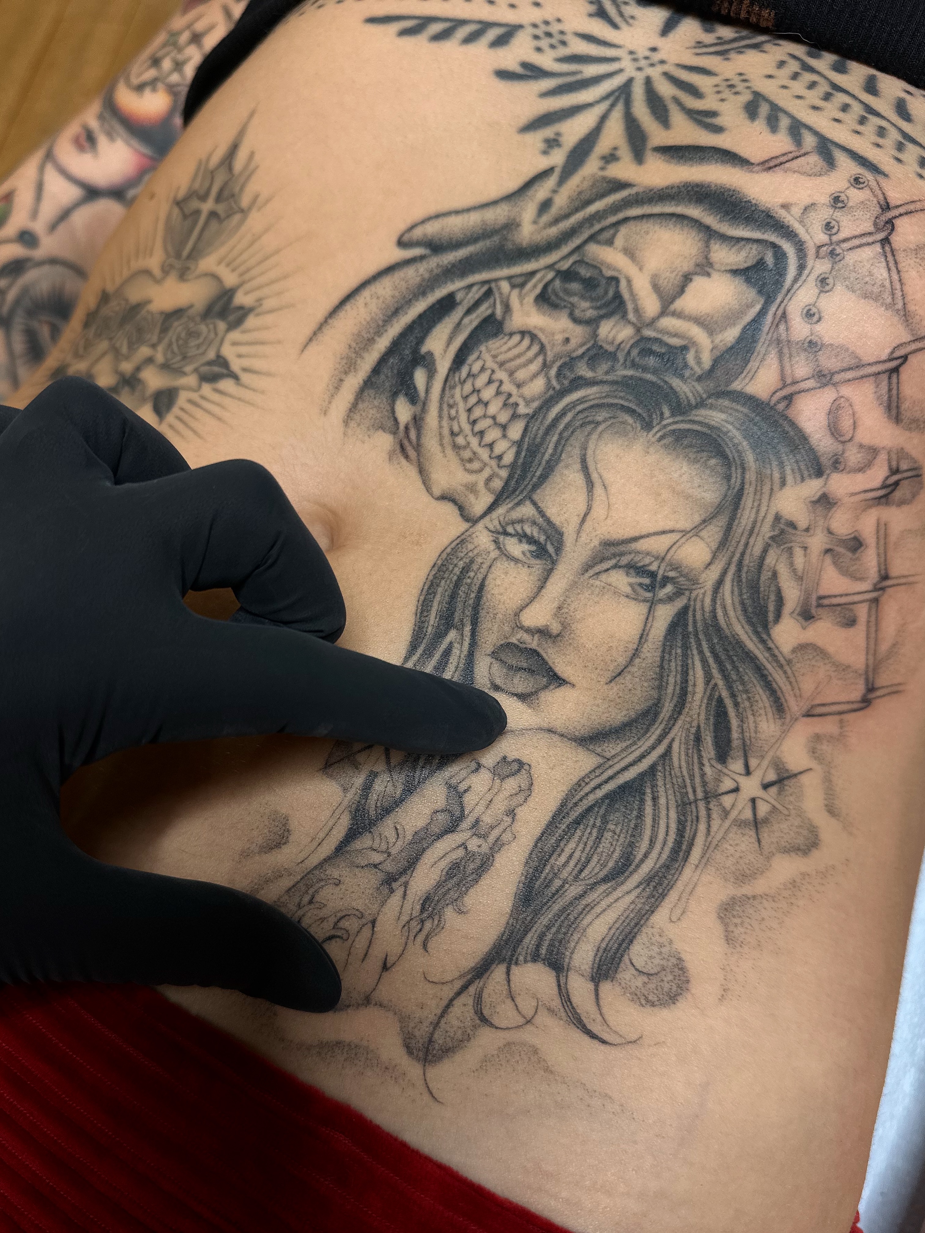 Tattoo by @adriannastabs — black_and_grey, realism