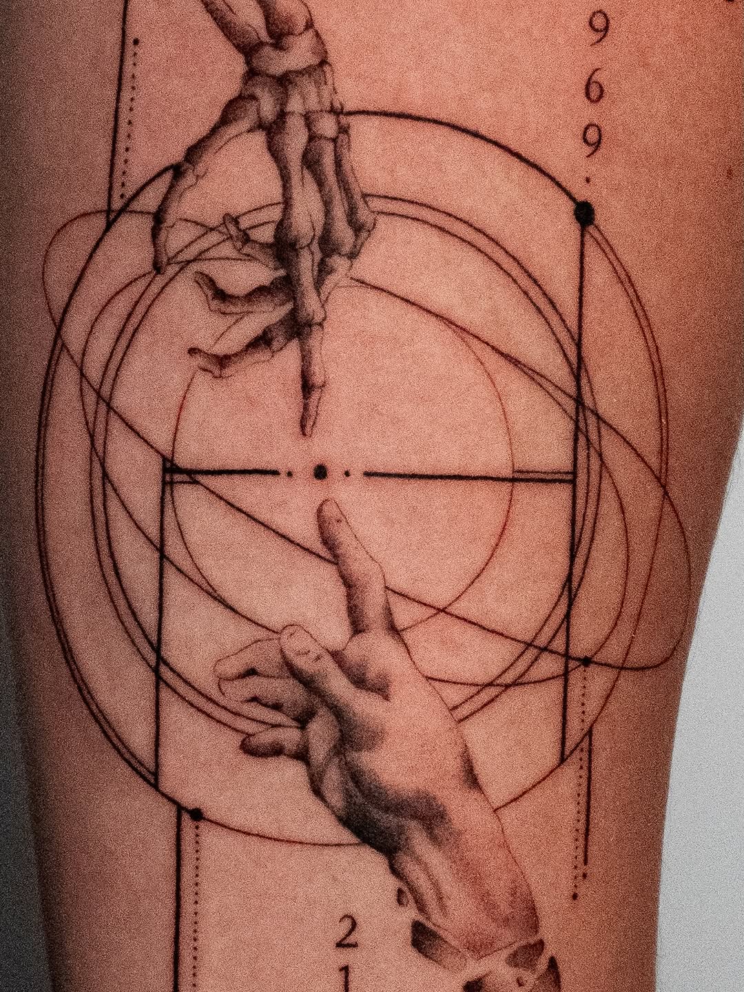 Tattoo by @moitattoo — realism, geometric