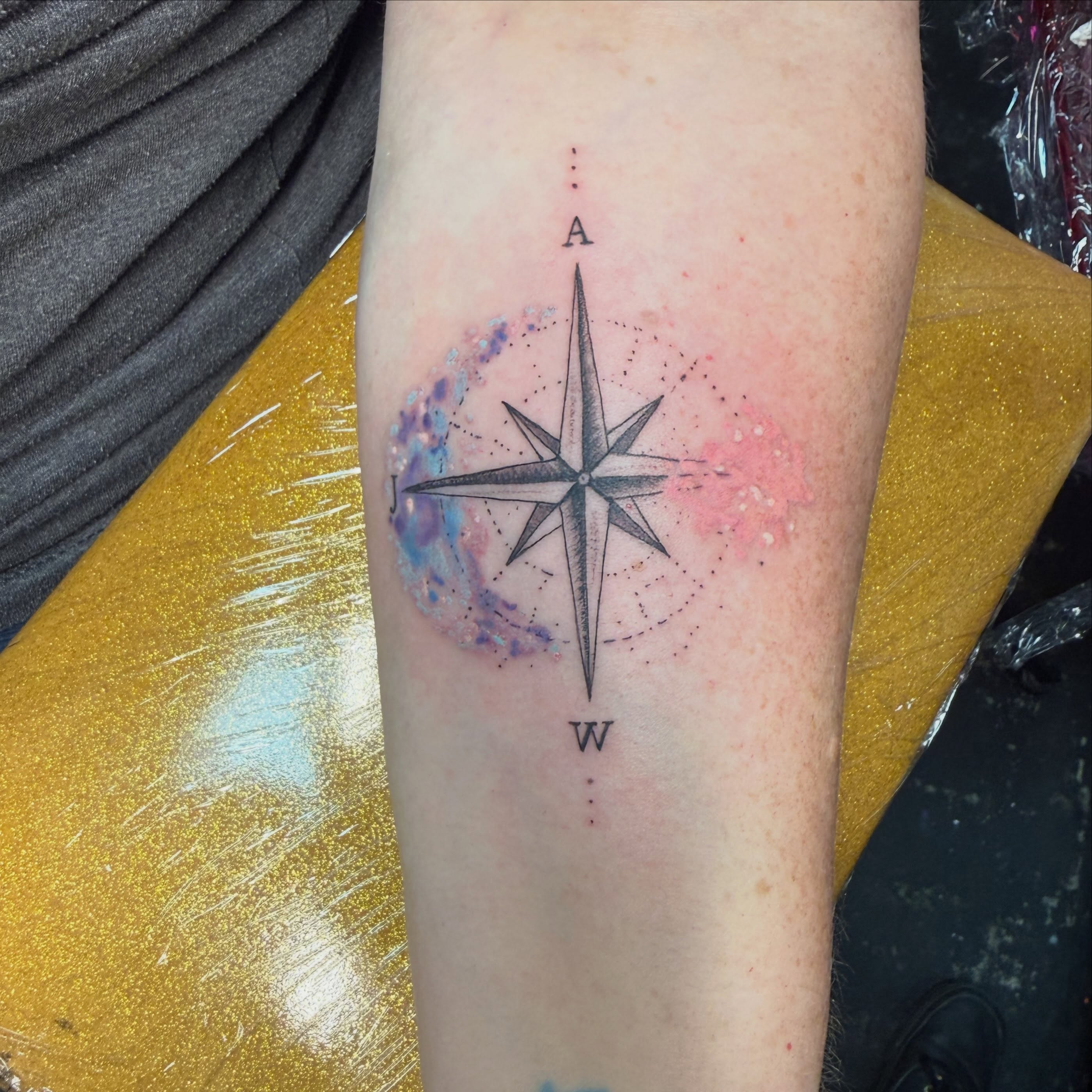 Tattoo by @svk.tattoos β dotwork, geometric