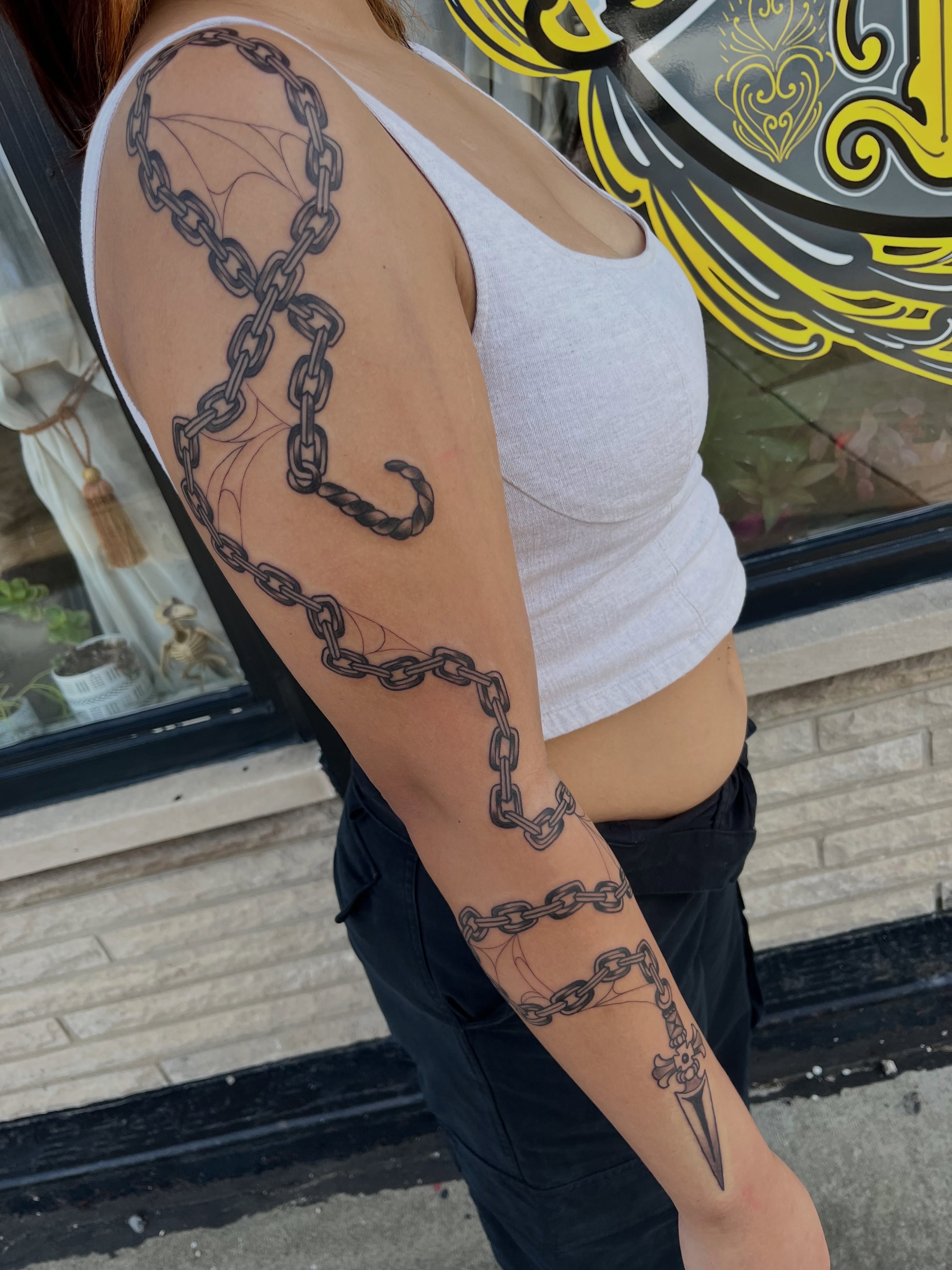 Chain black and grey tattoo on the forearm by Cincinnati Tattoo Artist, Cincinnati