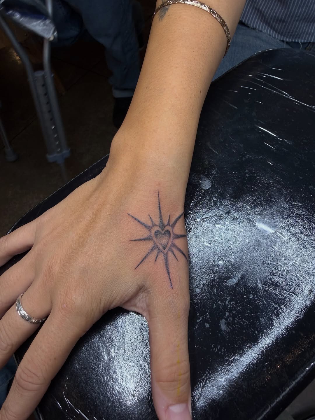 Tattoo by @tesnusa — fine_line, minimalist