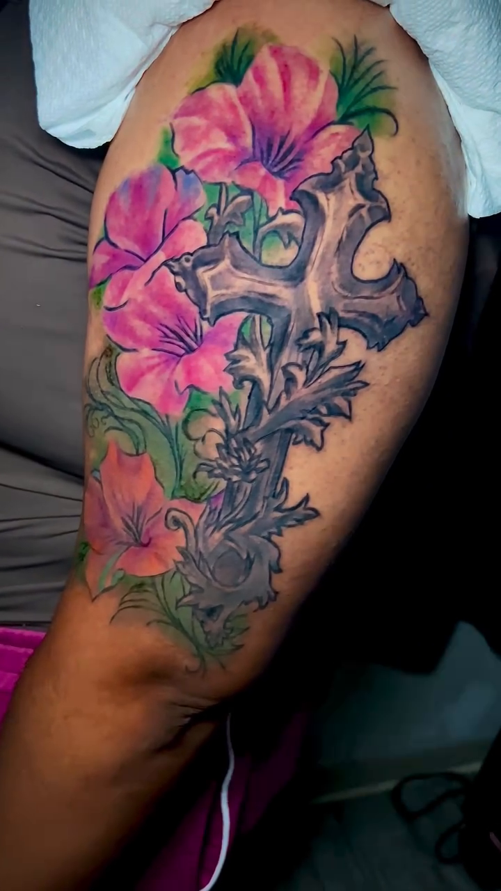Tattoo by @gustattz_ — realism, neo_traditional