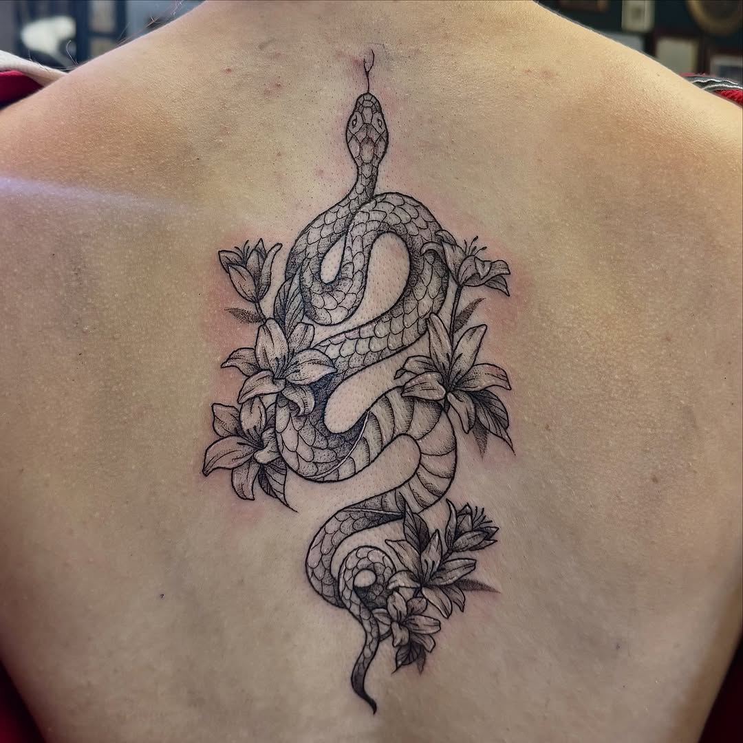 Tattoo by @kat.b.tattoos โ black_and_grey, fine_line