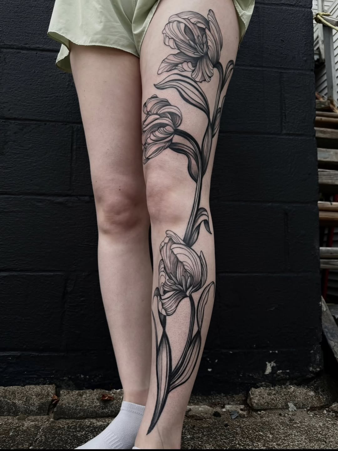Tattoo by @emmydoestattoos โ fine_line, black_and_grey