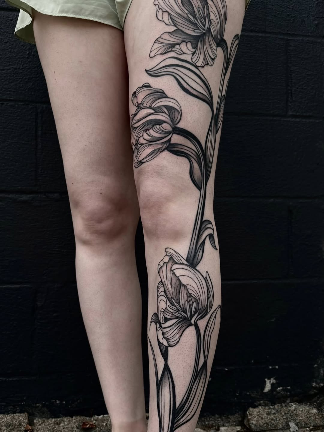 Tattoo by @emmydoestattoos โ fine_line, black_and_grey