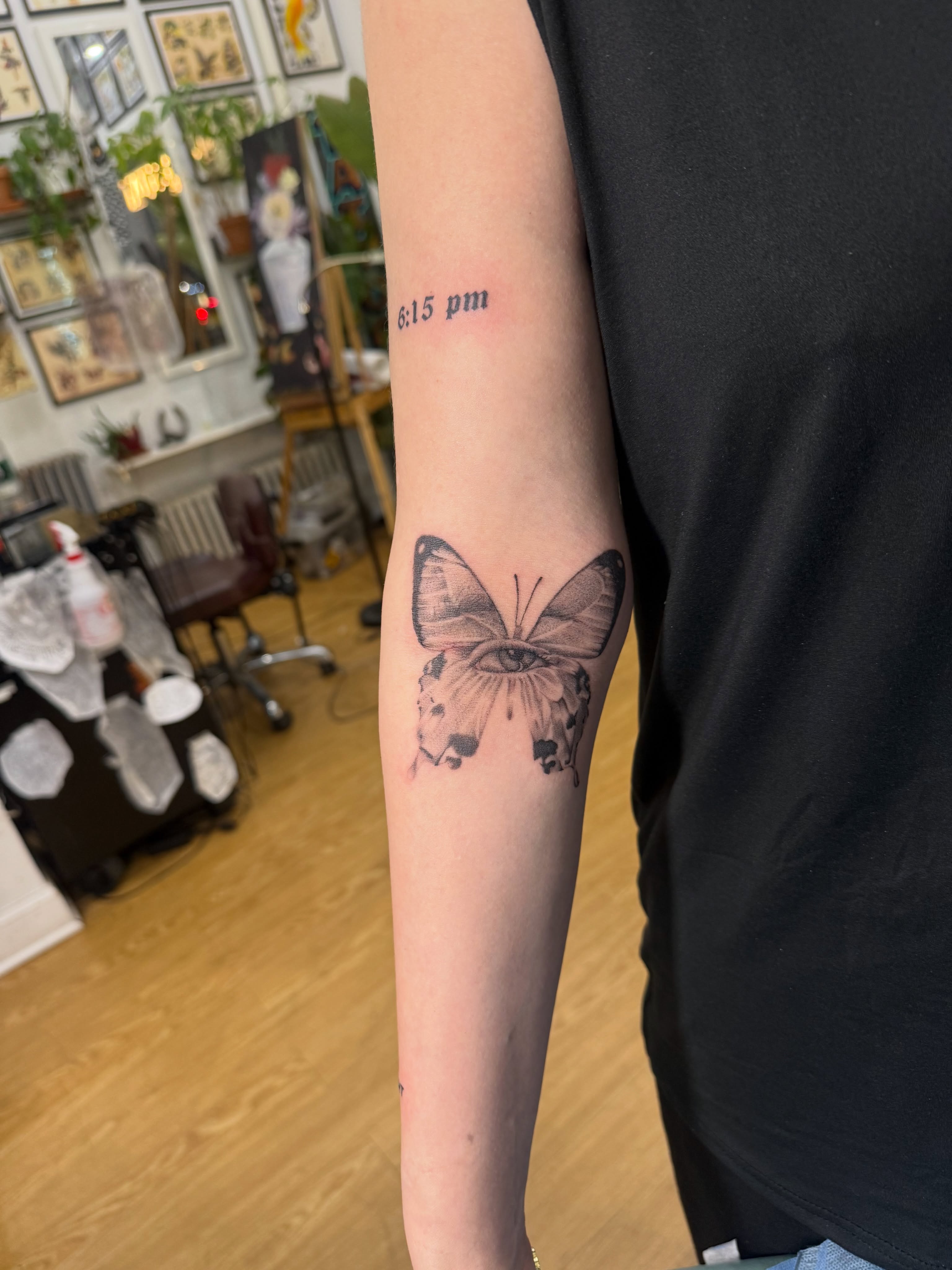 Tattoo by @who_thefuckisdrake — black_and_grey, realism