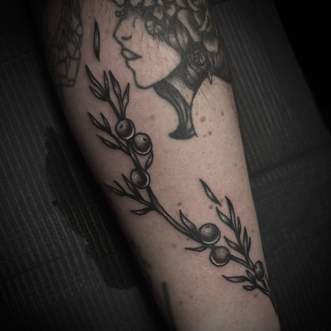 Tattoo by @venoctemtattoo — fine_line, black_and_grey